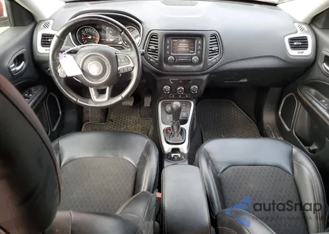 2018 Jeep Compass Latitude z USA, uszkodzony, nr VIN 3C4NJDBB3JT176585